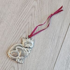 Vintage 80s Pewter Cat Christmas Ornament